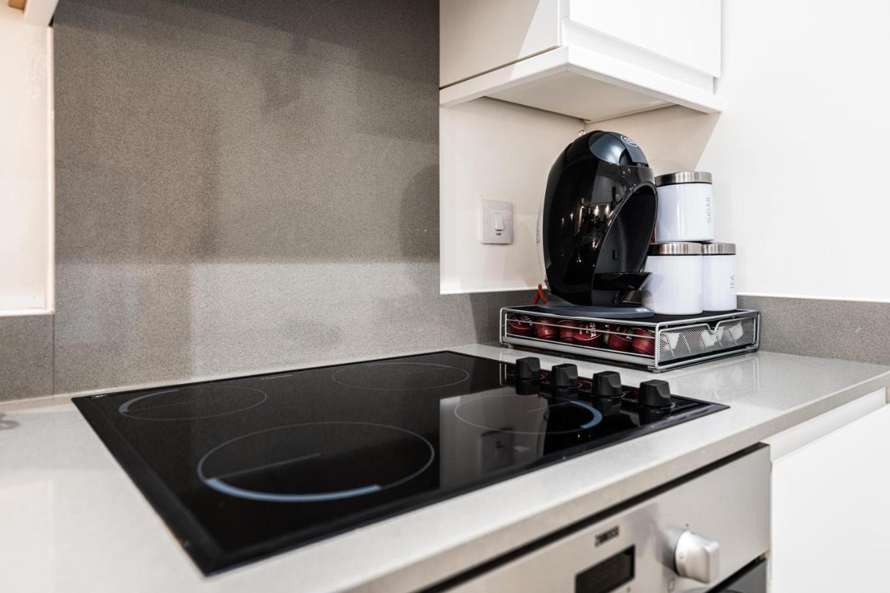 Mission Wave - Venture Apartment Staines-upon-Thames Extérieur photo